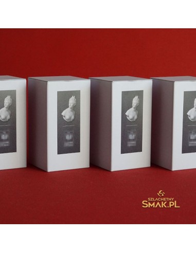 Herbata w metalowej puszce