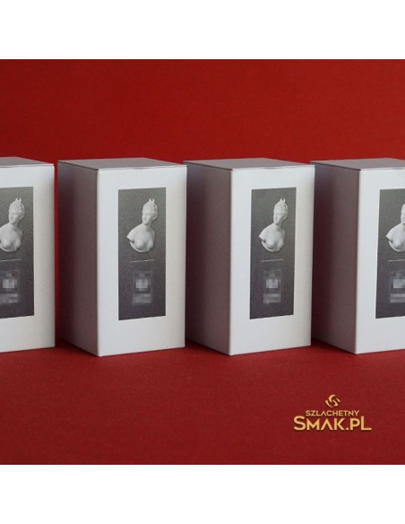 Herbata w metalowej puszce