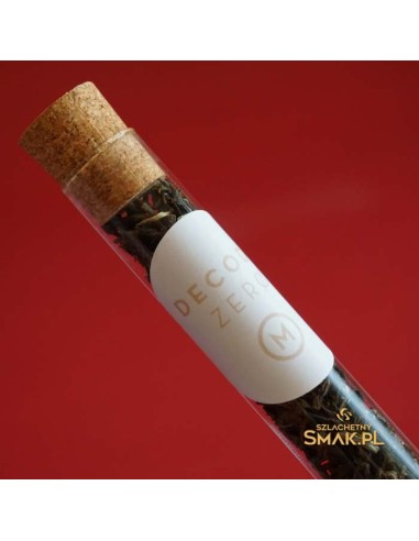 Herbata w szklanej rurce z korkiem