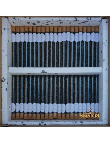 Herbata w szklanej rurce z korkiem